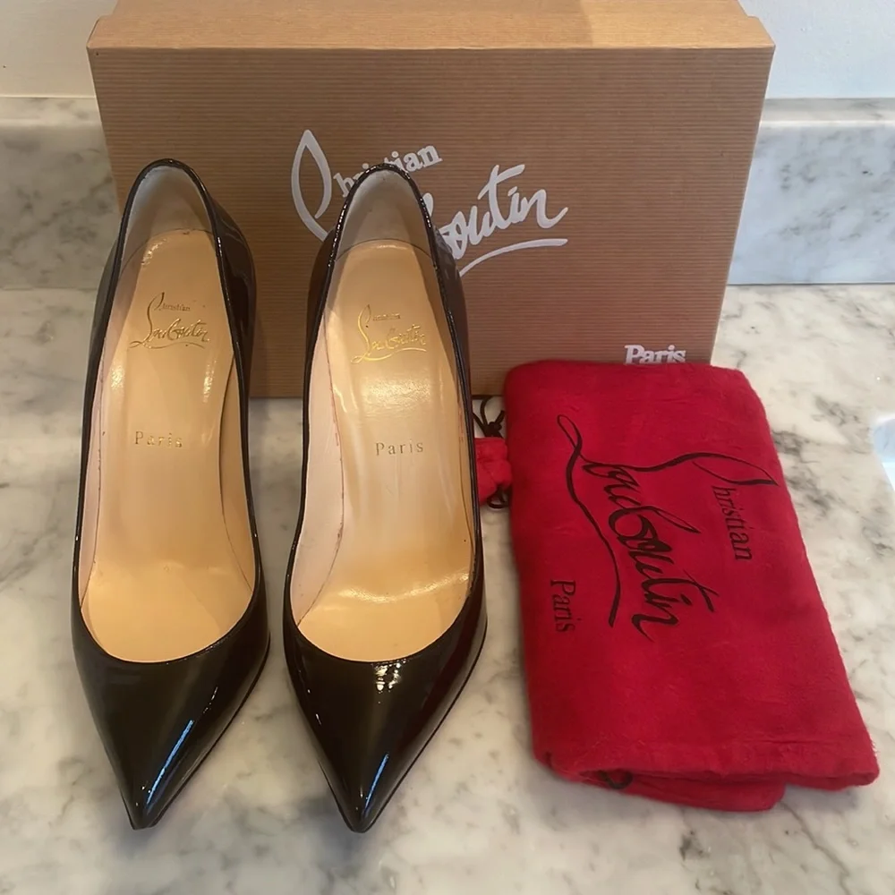 Barely worn Christian Louboutin Pigalle Follies 100 in patent black. Size 38.5 - Picture 3 of 9